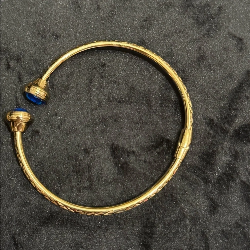 Italian 24KT over 925 Sterling Silver Bangle w/Blue Stone